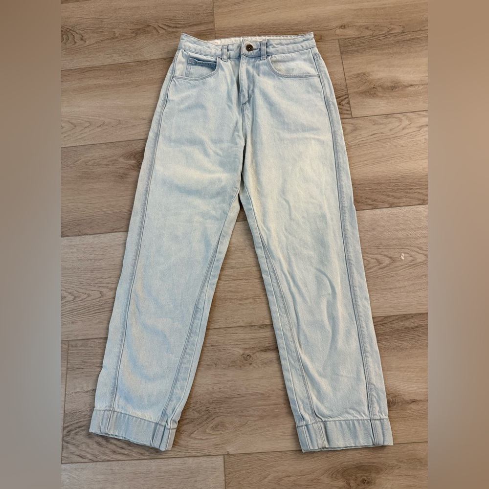 High Rise Light Blue Jeans - Picture 2 of 6